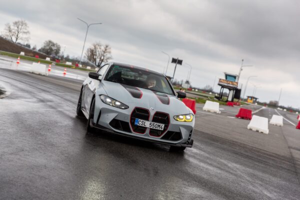 BMW M4 CSL - Image 3