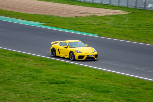 PORSCHE 718 GT4 - Image 4