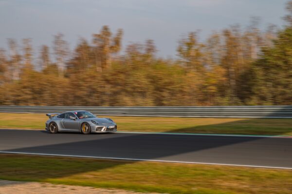 Porsche 911 GT3 - Image 4