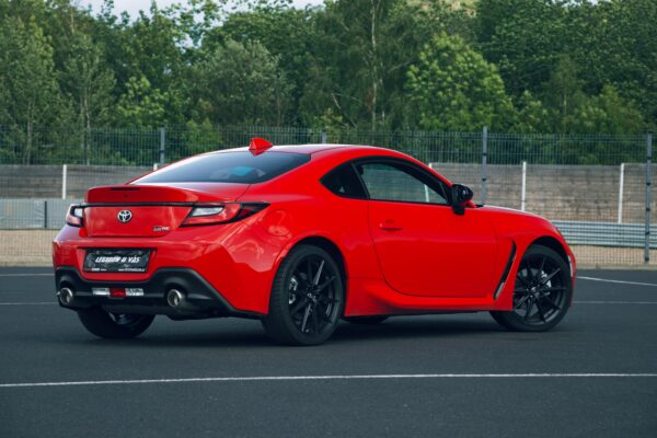 TOYOTA GR86 - Image 2