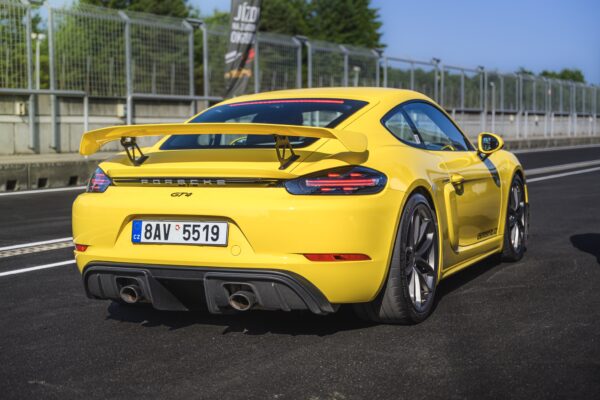 PORSCHE 718 GT4 (MT) - Image 4