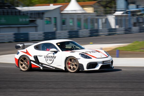 Porsche 718 GT4 RS (AT) - Image 8