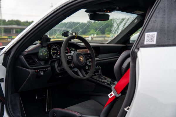 Porsche 911 GT3 RS 992 (AT) - Image 5