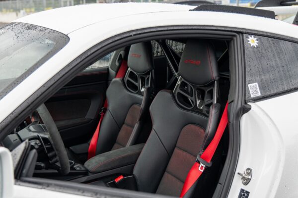 Porsche 911 GT3 RS 992 (AT) - Image 6