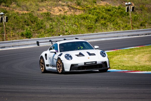 Porsche 911 GT3 RS 992 (AT)